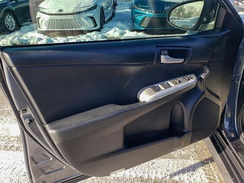Used 2012 Toyota Camry SE image 9
