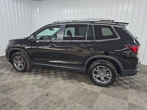 Used 2024 Honda Passport TrailSport image 4