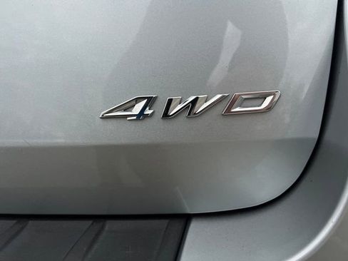 Used 2023 Ford Explorer XLT image 43