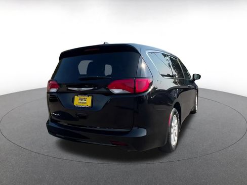 Used 2024 Chrysler Voyager LX FWD image 11