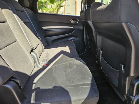Used 2018 Dodge Durango SXT w/ 3rd Row Seating Group RWD image 17