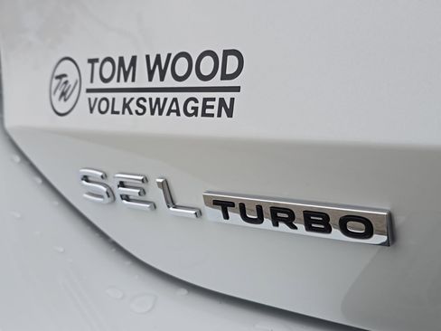 Certified 2026 Volkswagen Tiguan SEL R-Line AWD/4WD image 12