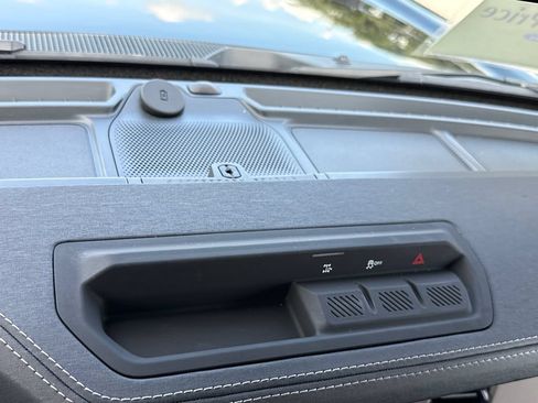Used 2025 Ford Bronco Outer Banks AWD/4WD image 22