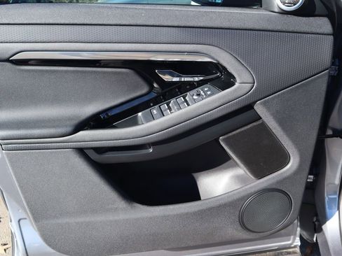 Used 2023 Land Rover Range Rover Evoque S image 18