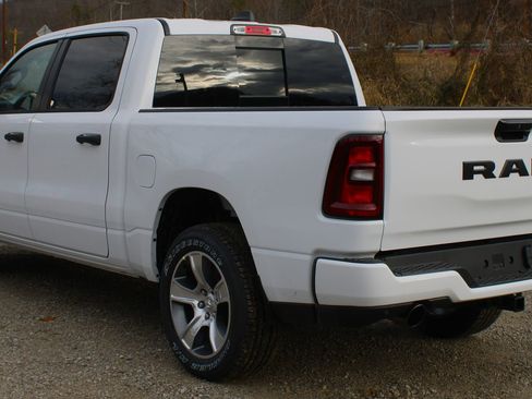 New 2026 RAM 1500 Express image 7