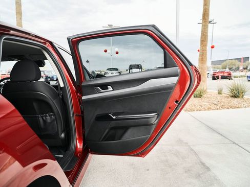 Used 2023 Kia K5 LXS image 12