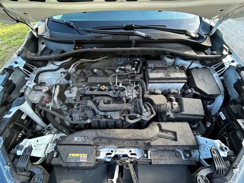 Used 2023 Toyota Corolla Cross L FWD image 12