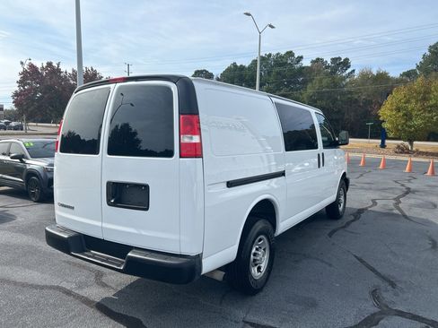 Used 2022 Chevrolet Express 2500 w/ Driver Convenience Package image 7