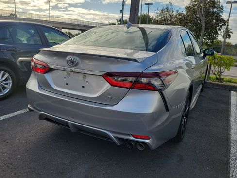Used 2023 Toyota Camry SE image 4