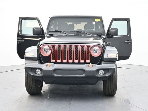 Used 2023 Jeep Wrangler Sport S image 38