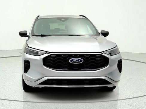 Used 2024 Ford Escape ST-Line w/ Cold Weather Package FWD image 2