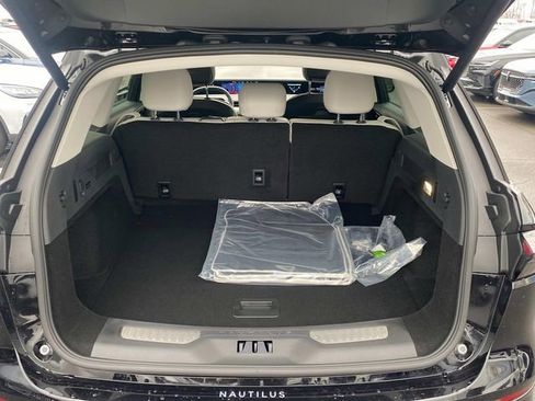 New 2026 Lincoln Nautilus Premier image 27