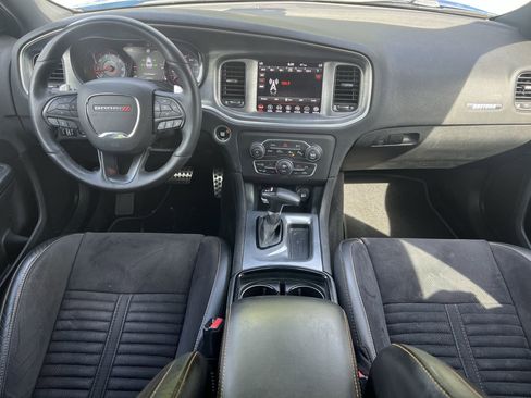 Used 2018 Dodge Charger R/T RWD image 2