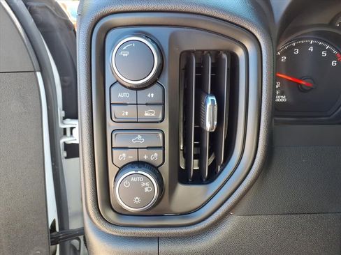 Used 2022 Chevrolet Silverado 1500 Custom image 22