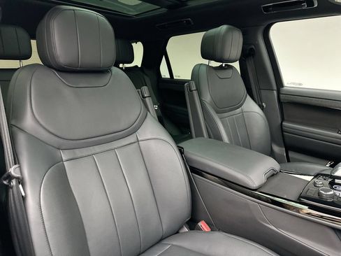 Used 2023 Land Rover Range Rover Sport SE AWD/4WD image 16