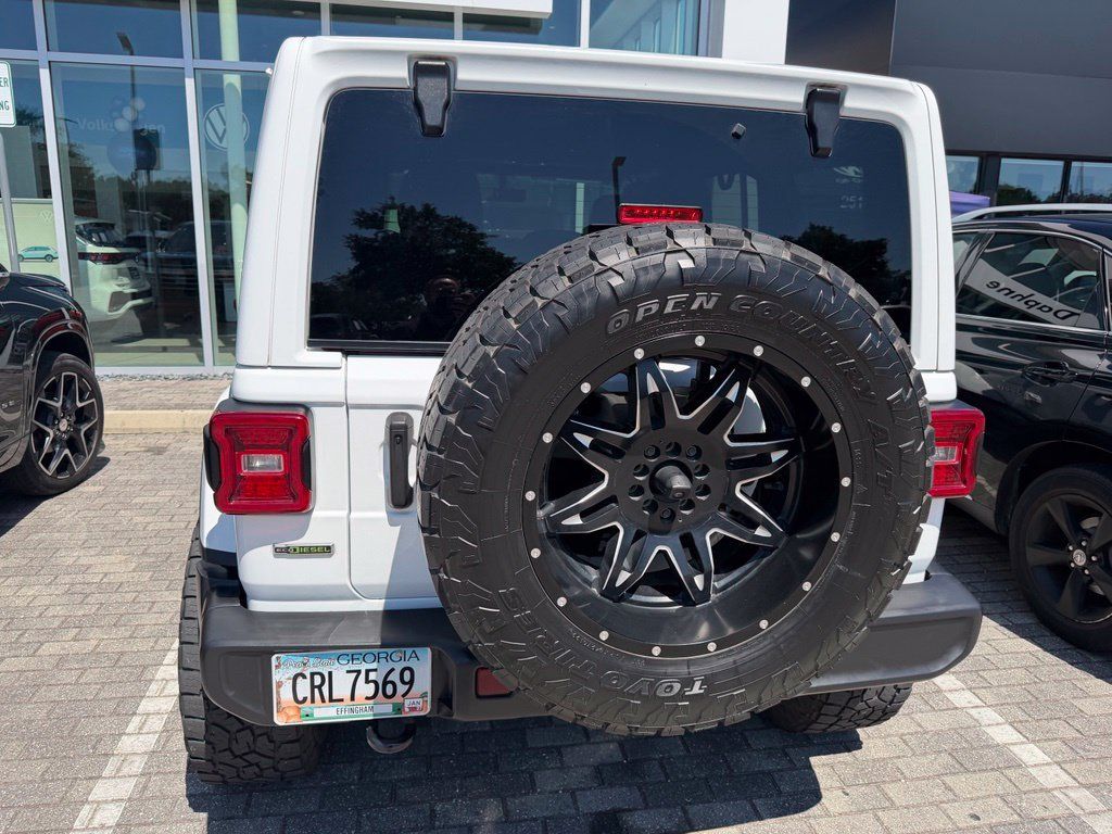 Used 2022 Jeep Wrangler Unlimited Sahara w/ LED Lighting Group AWD/4WD image 14