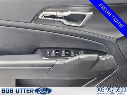 Used 2023 Kia Sportage EX AWD/4WD image 22