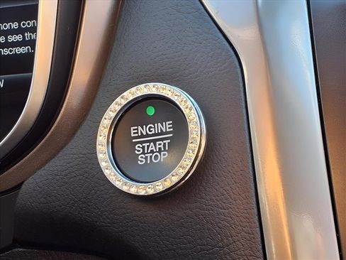 Used 2020 Ford Fusion SE image 27