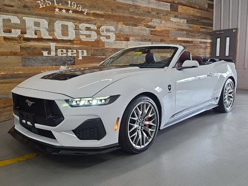 Used 2024 Ford Mustang GT Premium RWD image 3