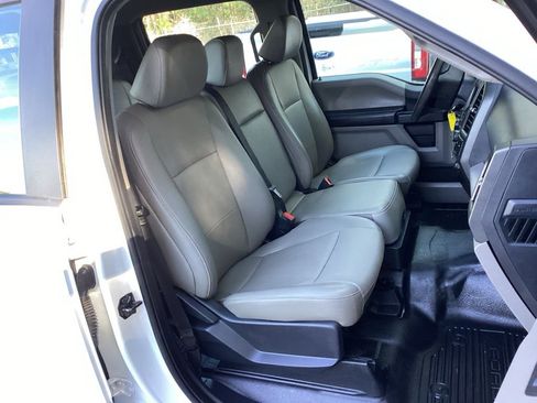 Used 2022 Ford F250 XL w/ Power Equipment Group image 28