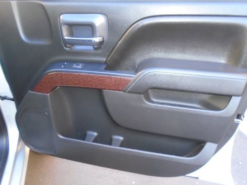 Used 2015 GMC Sierra 1500 SLE w/ SLE Value Package image 34