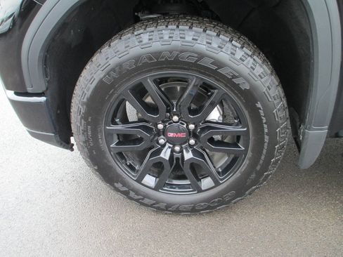 Used 2025 GMC Sierra 1500 Elevation w/ Elevation Premium Package image 13