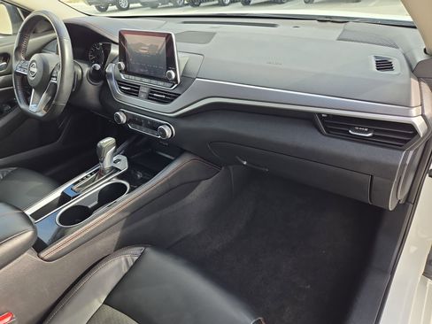 Used 2025 Nissan Altima 2.5 SR image 31