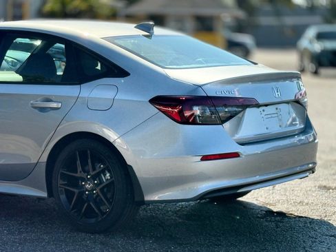 Used 2025 Honda Civic FWD Hybrid Sedan image 7