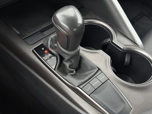 Used 2024 Toyota Camry SE image 24