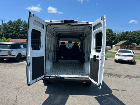 Used 2023 RAM ProMaster 2500 FWD image 13