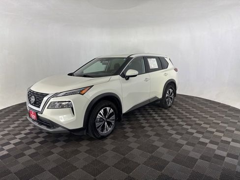 Certified 2023 Nissan Rogue SV image 3