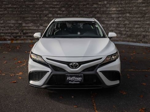 Used 2024 Toyota Camry SE image 2