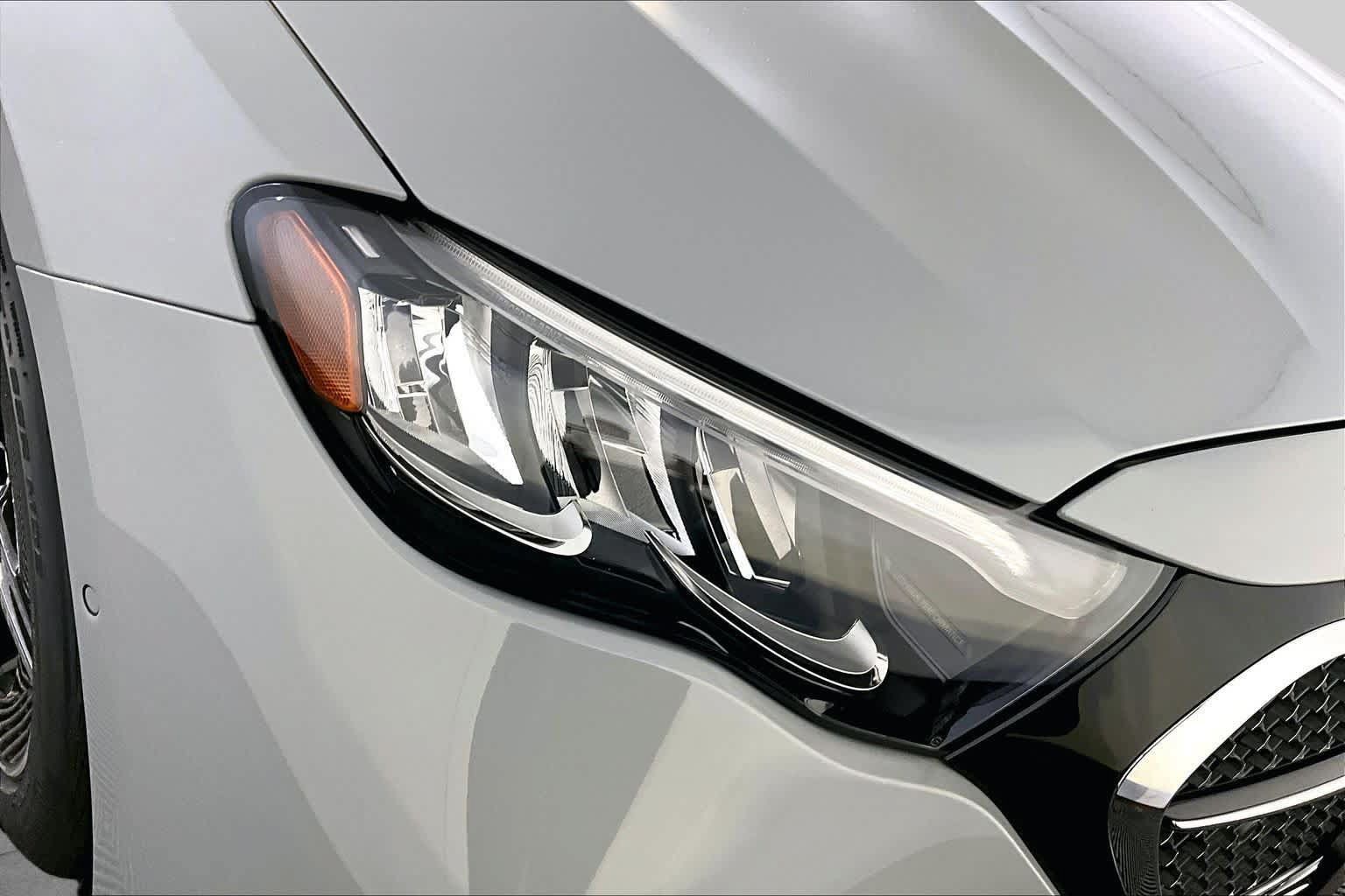 New 2026 Mercedes-Benz E 350 4MATIC Sedan image 16