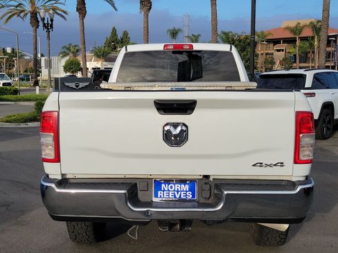 Used 2022 RAM 2500 Tradesman w/ Chrome Appearance Group AWD/4WD image 5