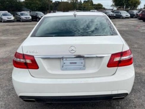 Used 2010 Mercedes-Benz E 350 Sedan image 8