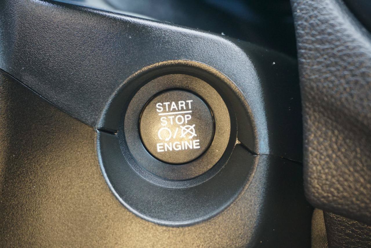 Used 2020 Jeep Compass Latitude FWD image 15