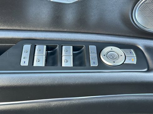 Used 2022 Genesis GV80 2.5T w/ Advanced Package 03 image 12