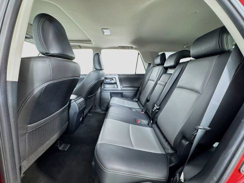 Used 2024 Toyota 4Runner SR5 Premium w/ Moonroof Package AWD/4WD image 10