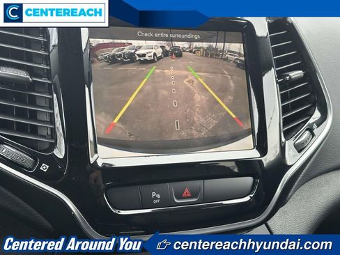 Used 2019 Jeep Cherokee Limited image 26