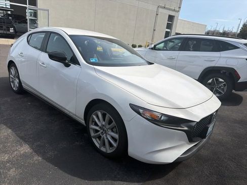 Used 2024 MAZDA MAZDA3 s FWD image 1