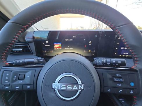 New 2026 Nissan Kicks SR FWD image 25