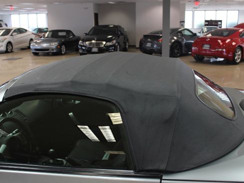 Used 2004 Nissan 350Z Touring image 15