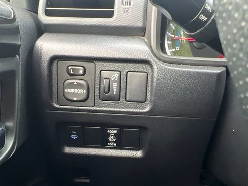 Used 2019 Toyota 4Runner TRD Off-Road AWD/4WD image 23