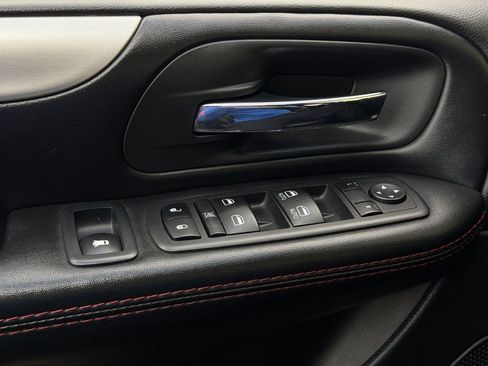 Used 2020 Dodge Grand Caravan GT FWD image 22