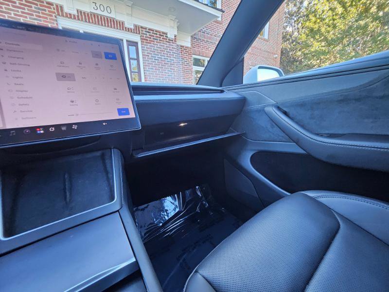 Used 2026 Tesla Model Y AWD image 61