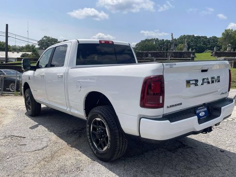 Used 2026 RAM 2500 Laramie AWD/4WD image 8