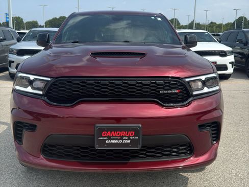 Used 2025 Dodge Durango GT AWD/4WD image 3