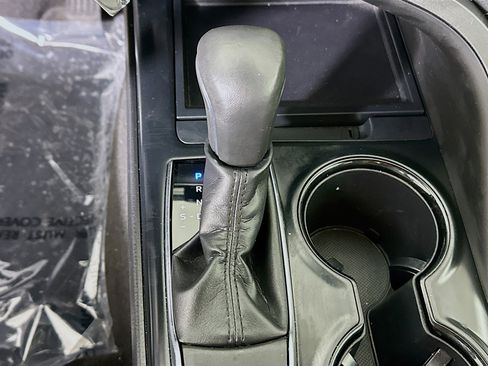 Used 2019 Toyota Camry SE image 20