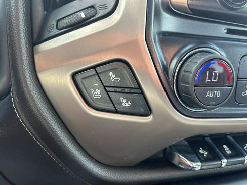 Used 2019 GMC Sierra 2500 Denali w/ Duramax Plus Package AWD/4WD image 16
