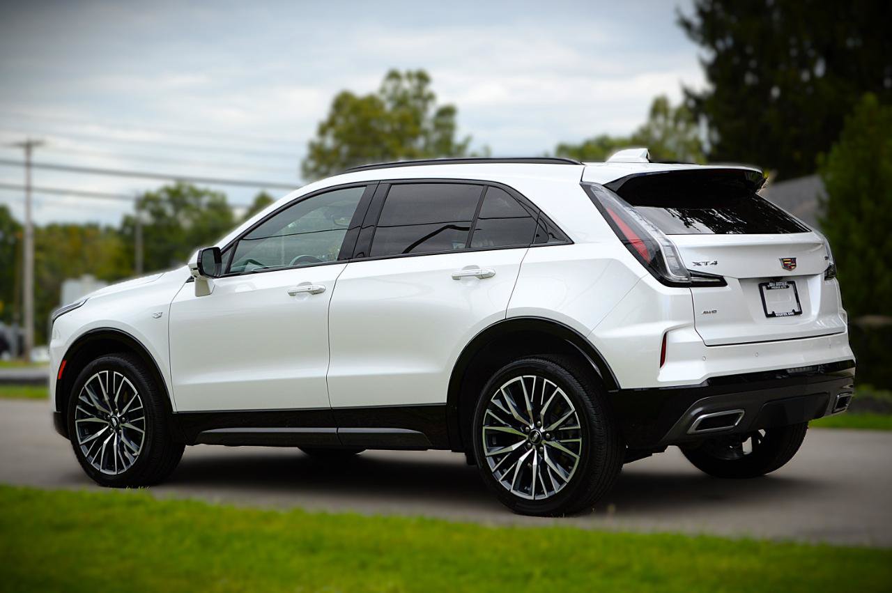 Used 2025 Cadillac XT4 Sport AWD/4WD image 7
